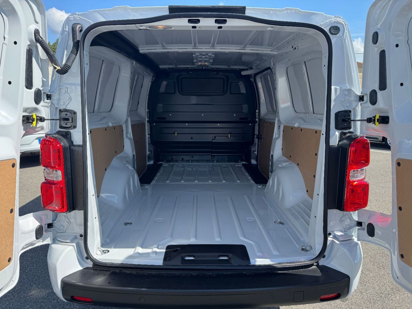 PEUGEOT EXPERT FOURGON - XL 2.0 BLUEHDI 180 S&S EAT8