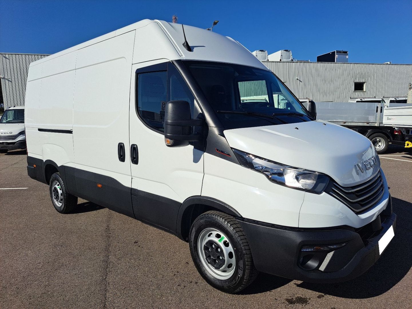 IVECO DAILY FOURGON - 35S18 180CV 3L L3H2 12M3